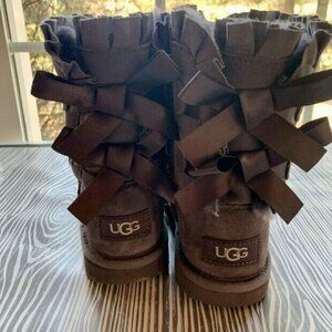 UGG Bailey Bow II Ruffle 12